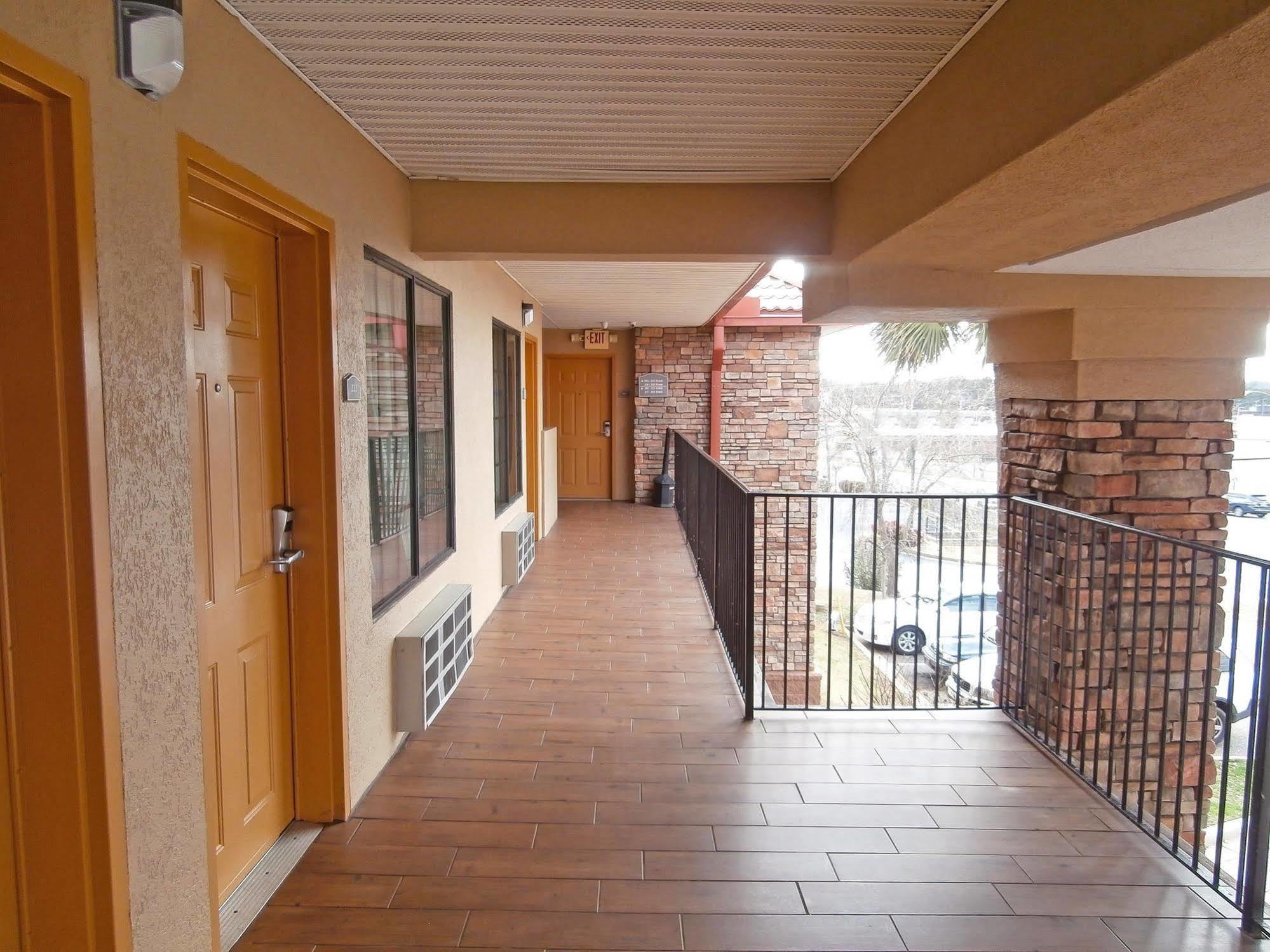 Americas Best Value Inn&Suites-Griffin Exterior foto